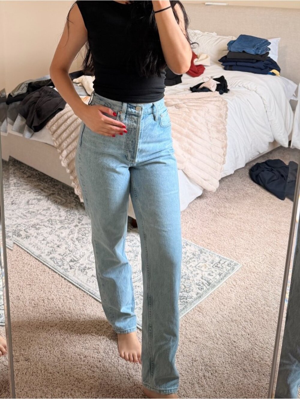 Aritzia Denim Forum Jeans Light Wash Denim BF High Rise Loose 28L size 29